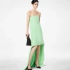 Asymmetrische strapless cocktailjurk van dubbele georgette stretchzijde Asymmetrische strapless cocktailjurk van dubbele georgette stretchzijde
