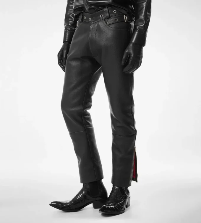 Bikerbroek van generfd leer Bikerbroek van generfd leer