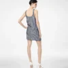 Cocktailjurk met paillettenborduursel en zijden tanktop Cocktailjurk met paillettenborduursel en zijden tanktop