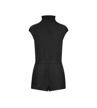 Dubbele zijden duchesse playsuit met uitsnijding Dubbele zijden duchesse playsuit met uitsnijding