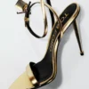 Gelamineerde nappa lederen Padlock Pointy Naked Sandal Gelamineerde nappa lederen Padlock Pointy Naked Sandal