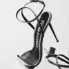 Gelamineerde nappa lederen Padlock Pointy Naked Sandal Gelamineerde nappa lederen Padlock Pointy Naked Sandal