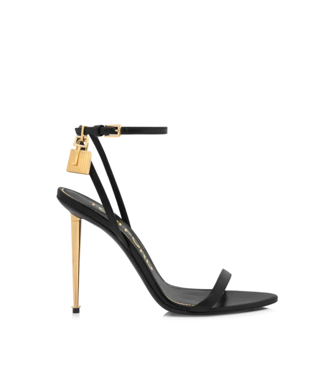 Glanzende leren sandalen met puntige neus en open hiel Glanzende leren sandalen met puntige neus en open hiel