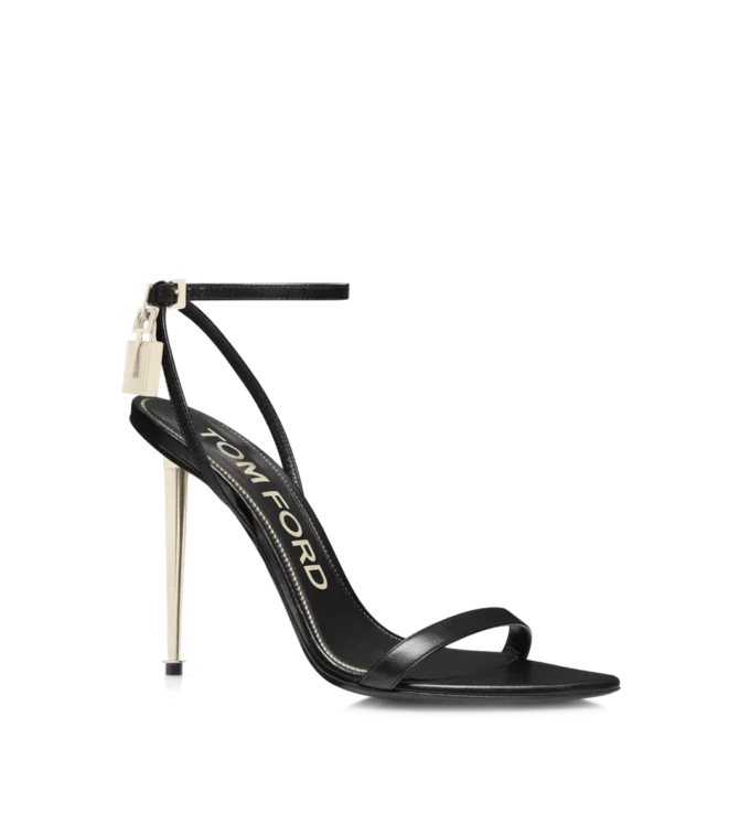 Glanzende leren sandalen met puntige neus en open hiel Glanzende leren sandalen met puntige neus en open hiel
