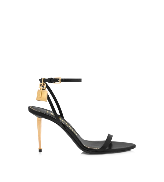Glanzende leren sandalen met puntige neus en slotje 85 mm Glanzende leren sandalen met puntige neus en slotje 85 mm