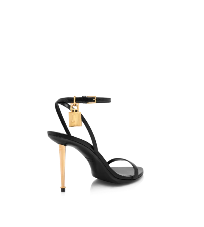 Glanzende leren sandalen met puntige neus en slotje 85 mm Glanzende leren sandalen met puntige neus en slotje 85 mm