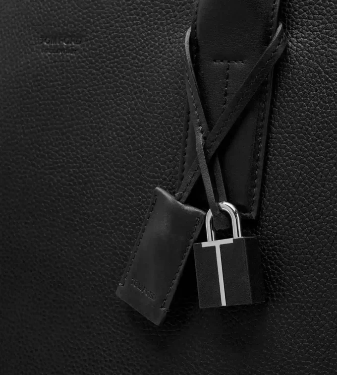 Grain Leather T-Line East-West Tote