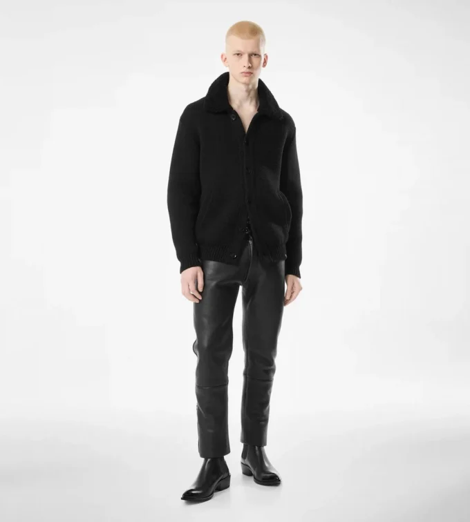 Kasjmier vest met schapenvachtkraag Kasjmier vest met schapenvachtkraag