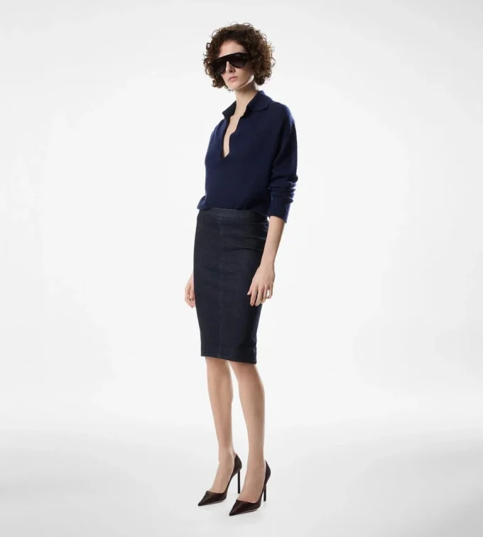 Knie-lange getailleerde denim rok