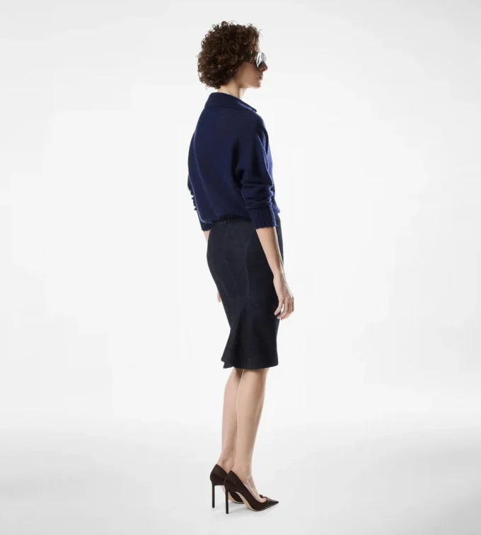 Knie-lange getailleerde denim rok