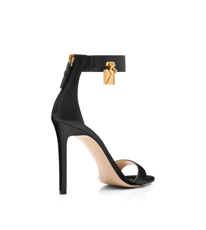 Leren sandalen met hangslot