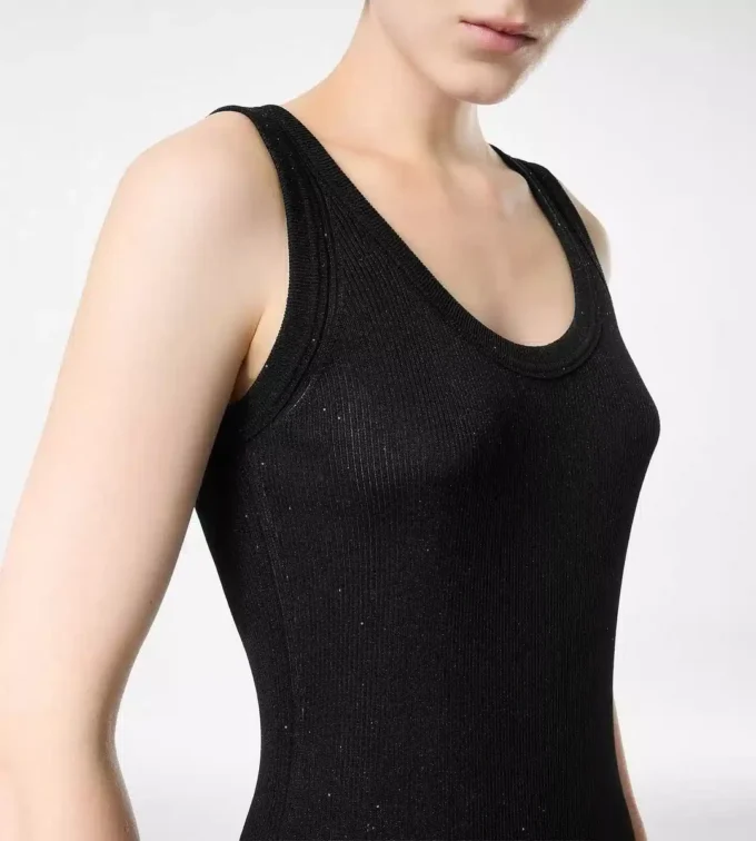 Middenlange tanktopjurk met ribstof en micropailletten Middenlange tanktopjurk met ribstof en micropailletten