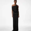 Off-shoulder avondjurk met split aan de zijkant