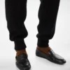 Slippers van gestempeld krokodillenfluweel Slippers van gestempeld krokodillenfluweel