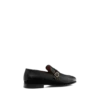 Soepele generfde lederen Gigi Twisted Band Buckle Loafer Soepele generfde lederen Gigi Twisted Band Buckle Loafer