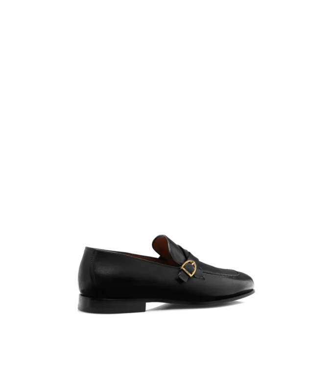 Soepele generfde lederen Gigi Twisted Band Buckle Loafer Soepele generfde lederen Gigi Twisted Band Buckle Loafer