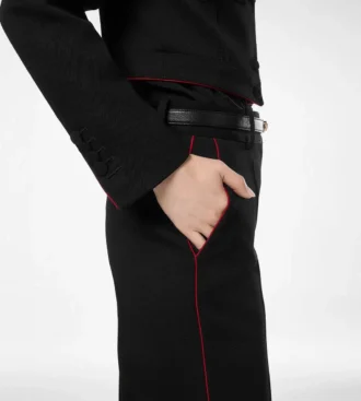 Strakke officiersbroek van wolgabardine met biezen Strakke officiersbroek van wolgabardine met biezen
