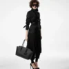 Trenchcoat met leren onderkraag Trenchcoat met leren onderkraag