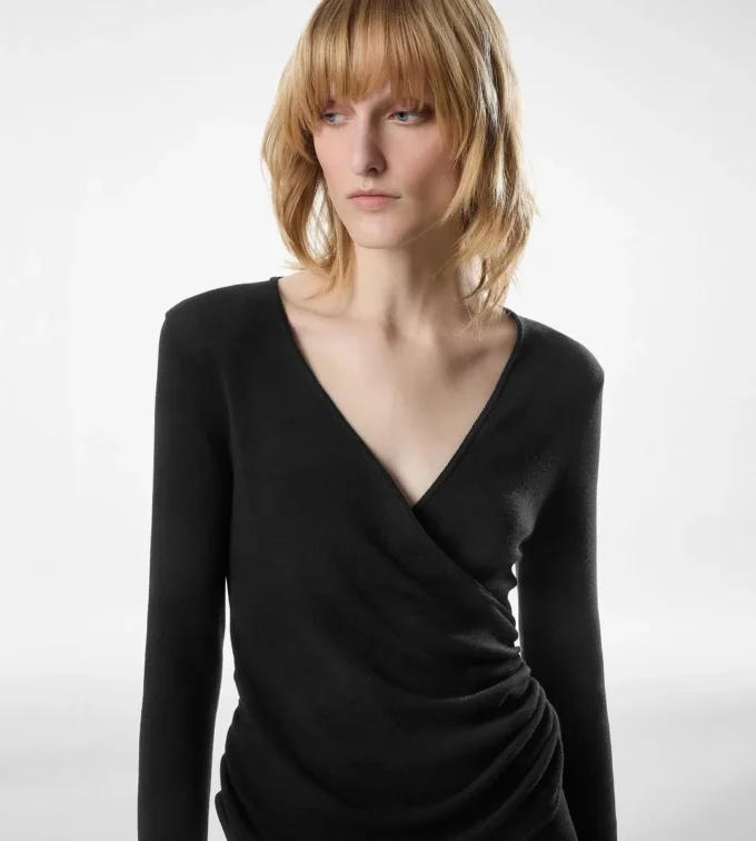 Wollen jumpsuit met lange mouwen en overslag