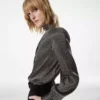 Zijden blouse met lange mouwen, V-hals en lavallière Zijden blouse met lange mouwen, V-hals en lavallière