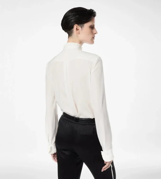 Zijden crêpe de chine shirt met plissé details Zijden crêpe de chine shirt met plissé details