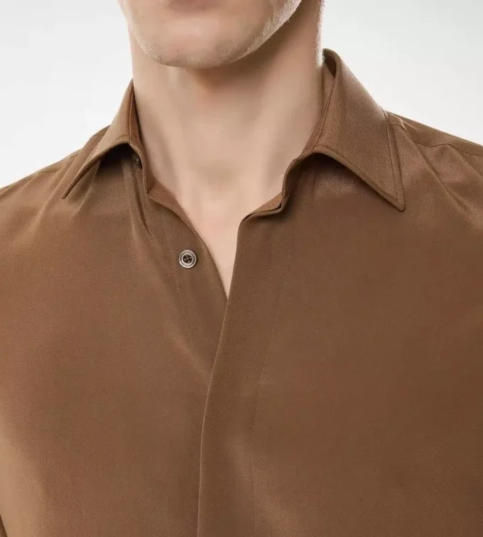 Zijden shirt met soepele pasvorm Zijden shirt met soepele pasvorm